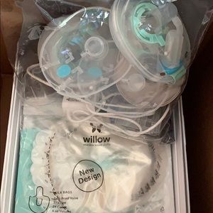 Willow hands free pump used 4x